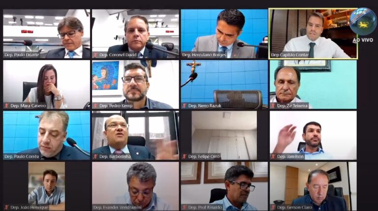 deputados em votação na Alems