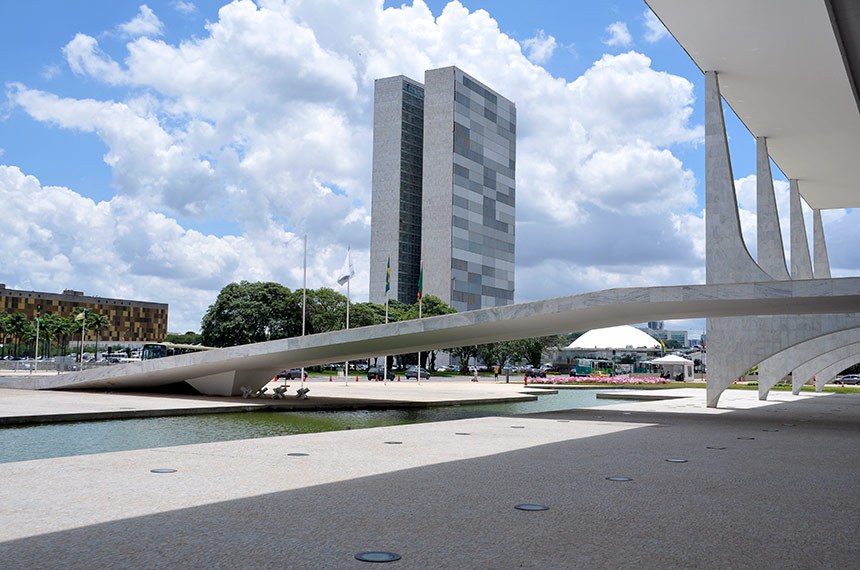 O Governo Federal deve enviar ao Congresso Nacional a proposta da Lei de Diretrizes Orçamentárias (LDO) para 2023 até esta sexta-feira (15)